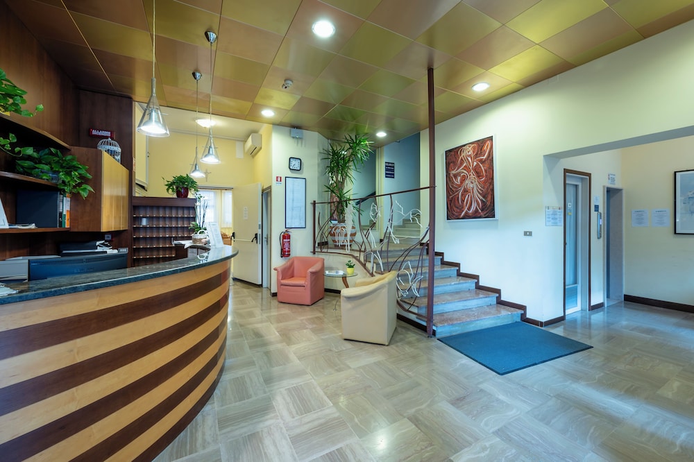 Aparthotel Pineda 10/55