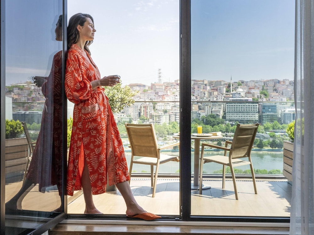 Movenpick Hotel Istanbul Golden Horn 49/89