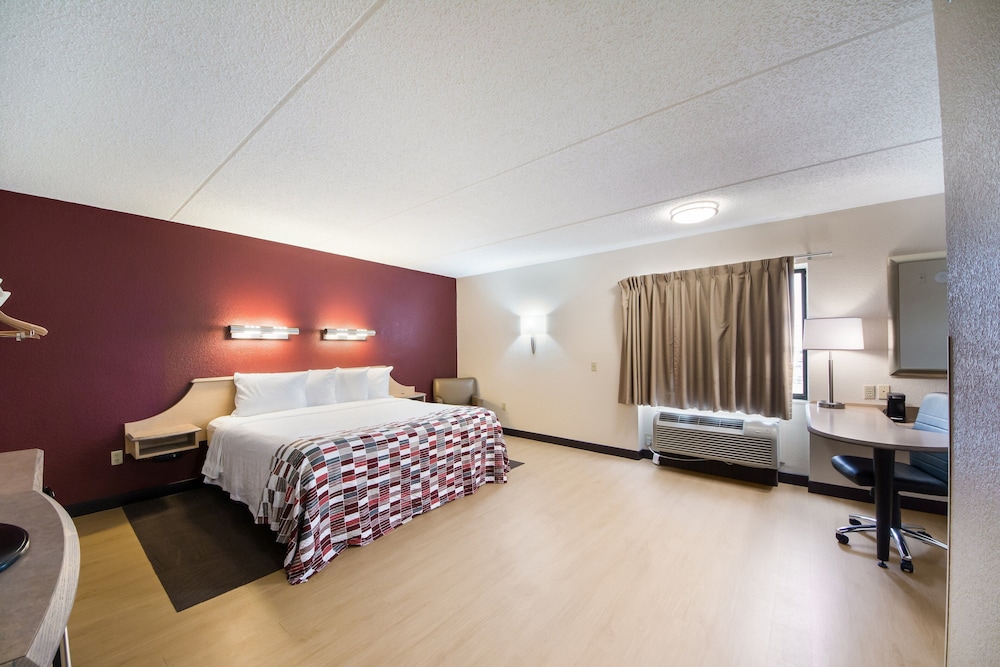 Red Roof Inn Laredo 15/35