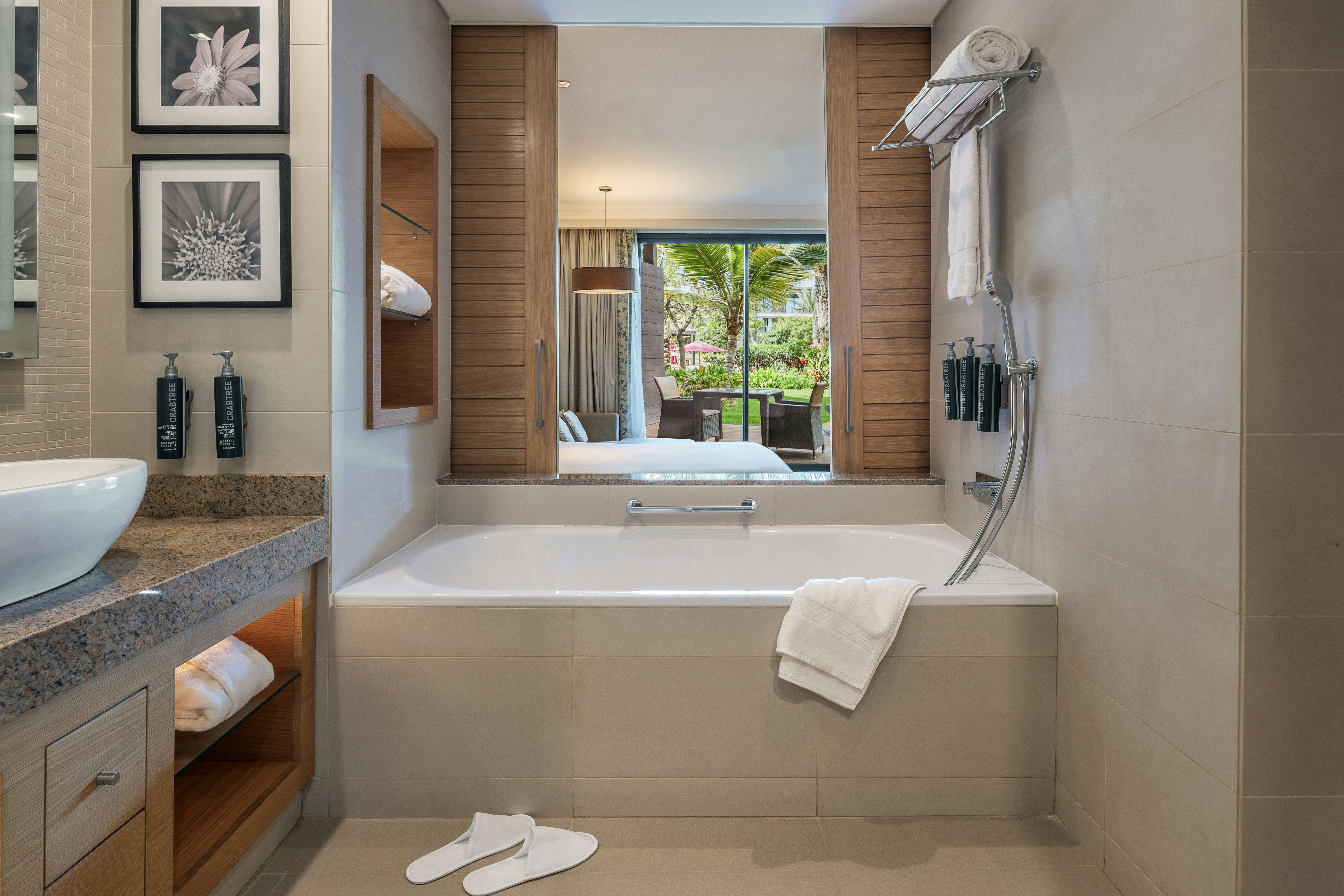 HILTON CABO VERDE SAL RESORT 81/81