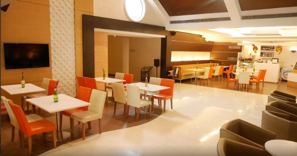 Circle Inn Hotel and Suites 46/63