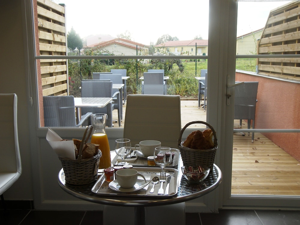 Hostellerie Du Matin Calme 26/39