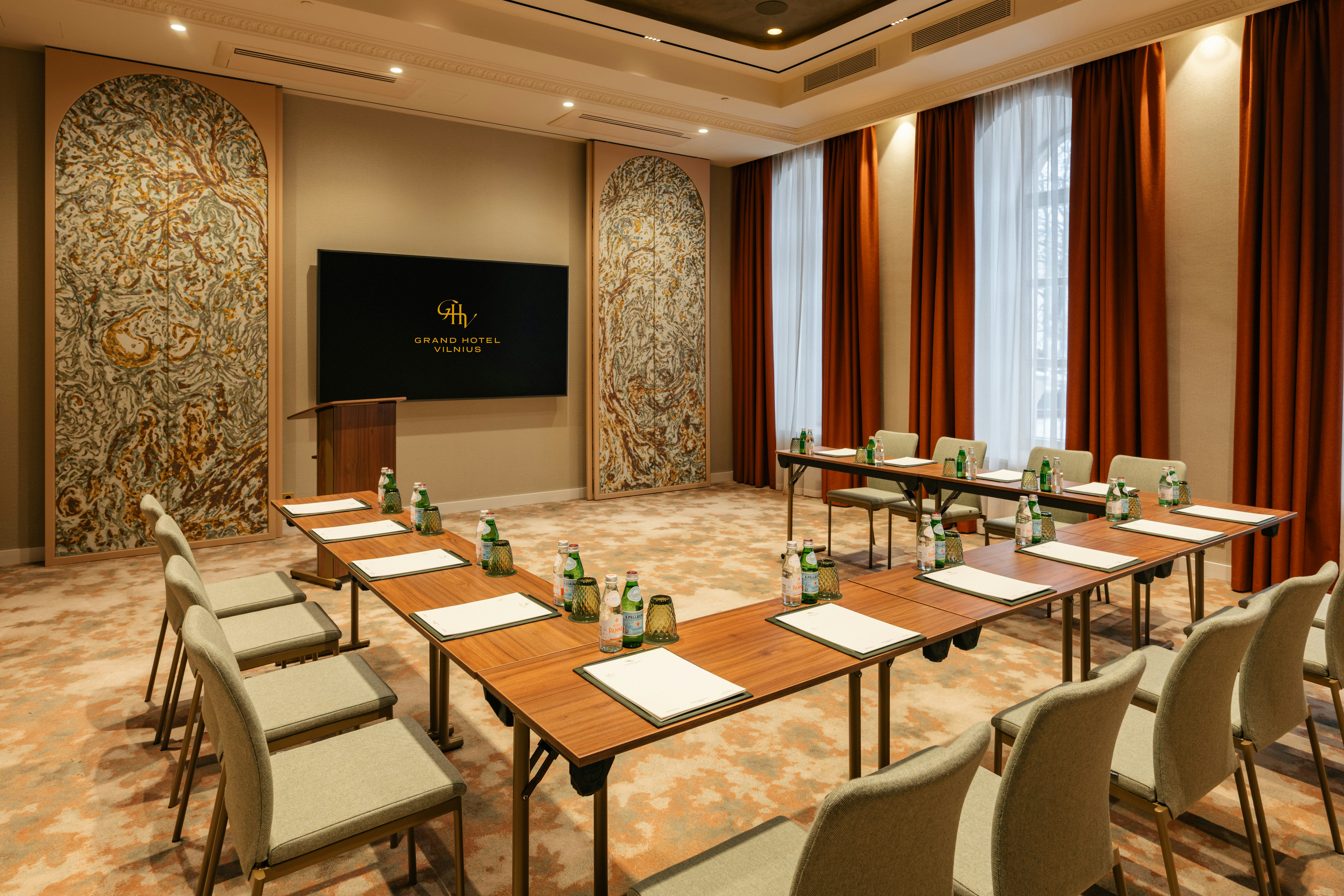 Grand Hotel Vilnius, Curio Collection by Hilton 32/47
