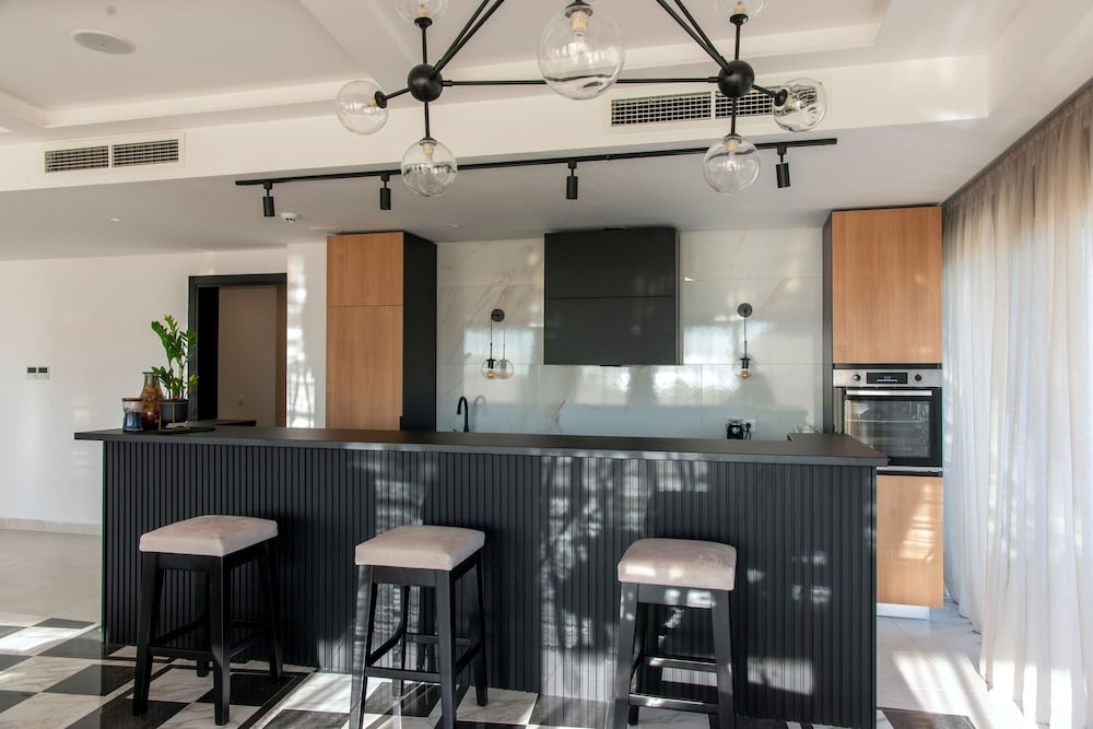 Soho Suites 38/54
