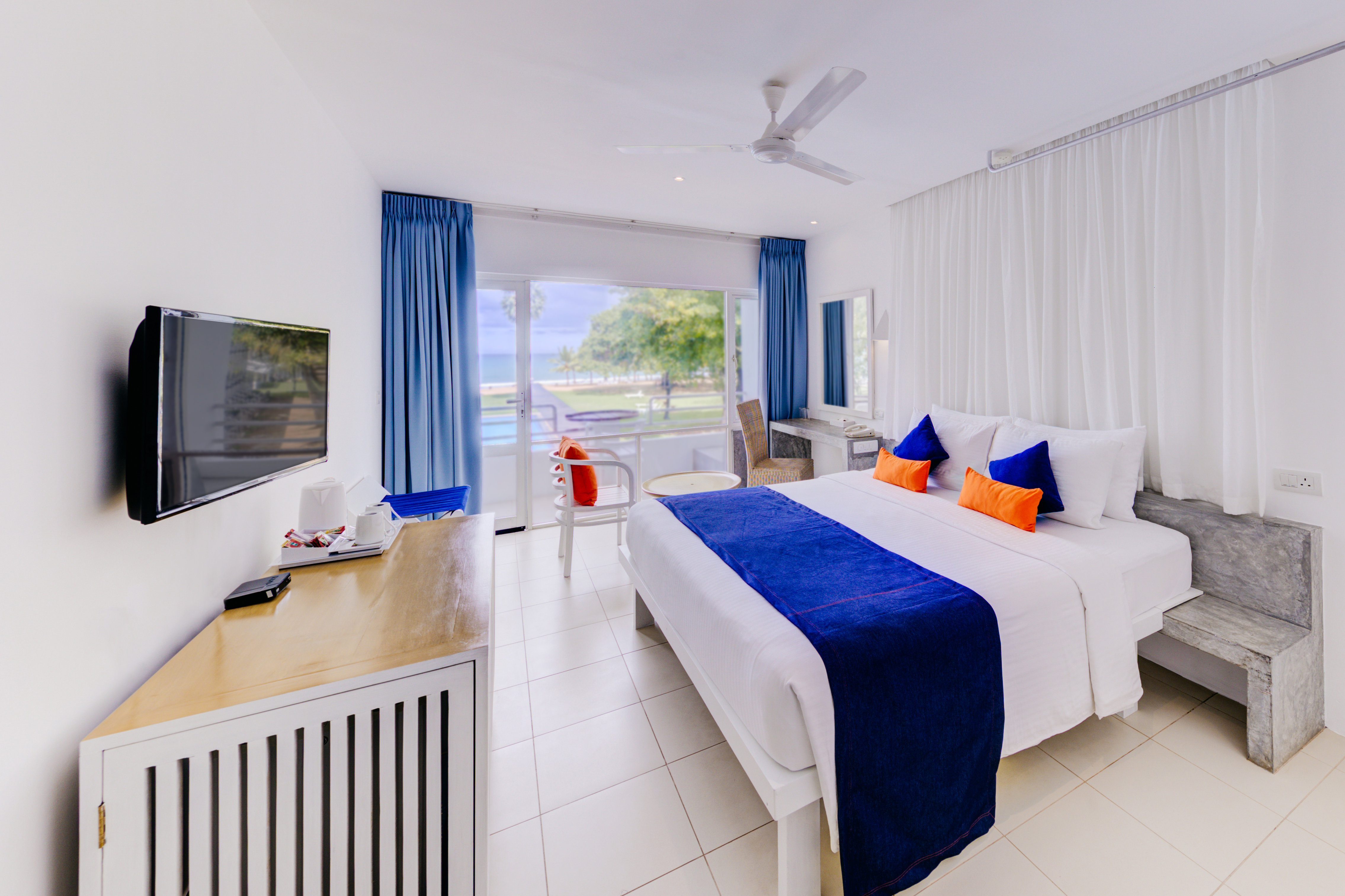 Beach, Chalet, Twin Beds
