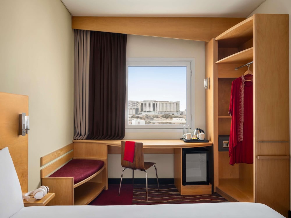 Ibis Muscat 30/48