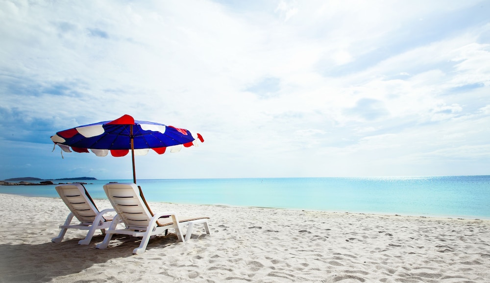 Fair House Beach Resort & Hotel 74/77