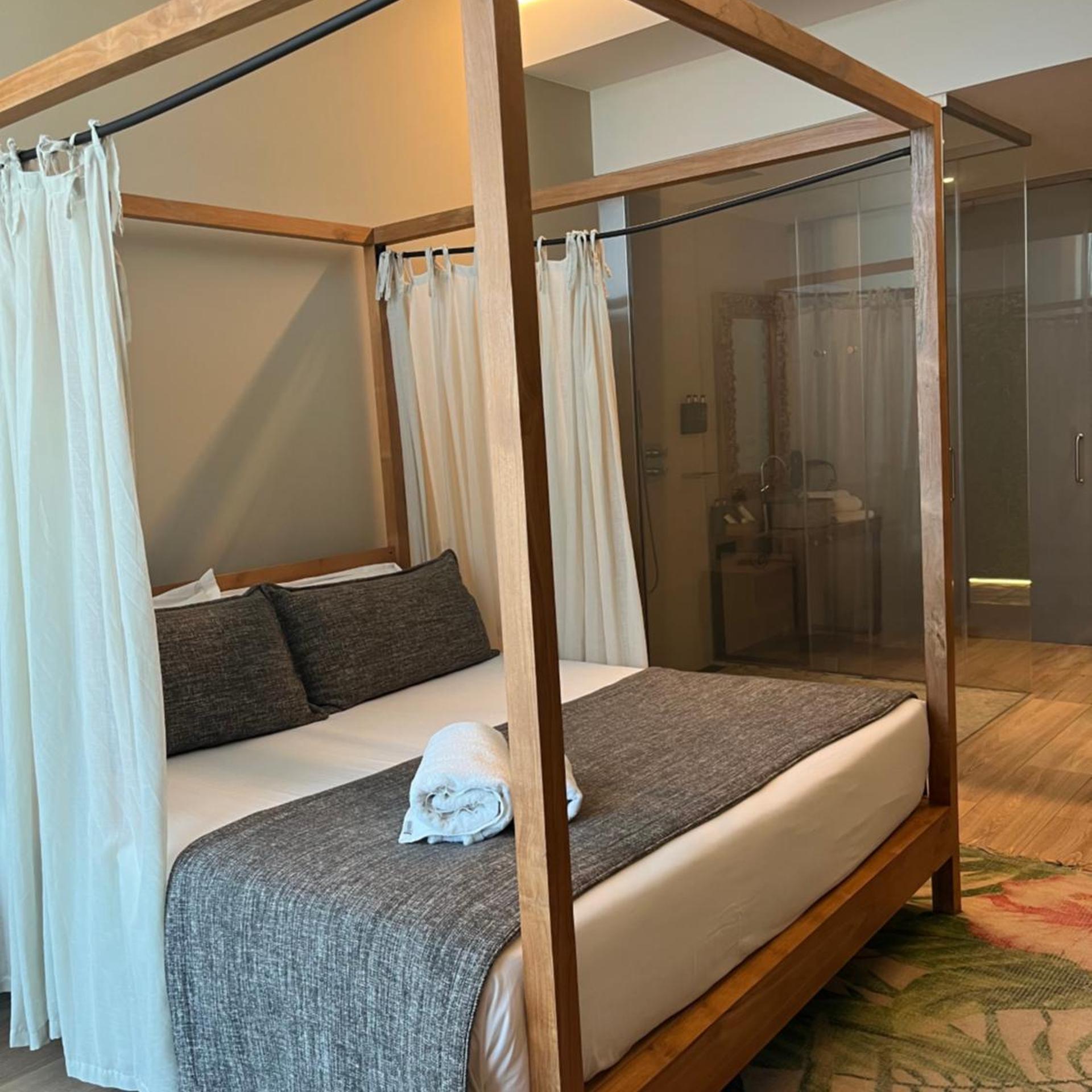 جناح جونيور، Hotel Tropical Gava Mar 3/6