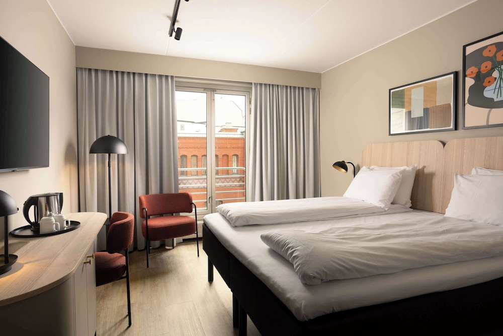 STANDARD, KING BED