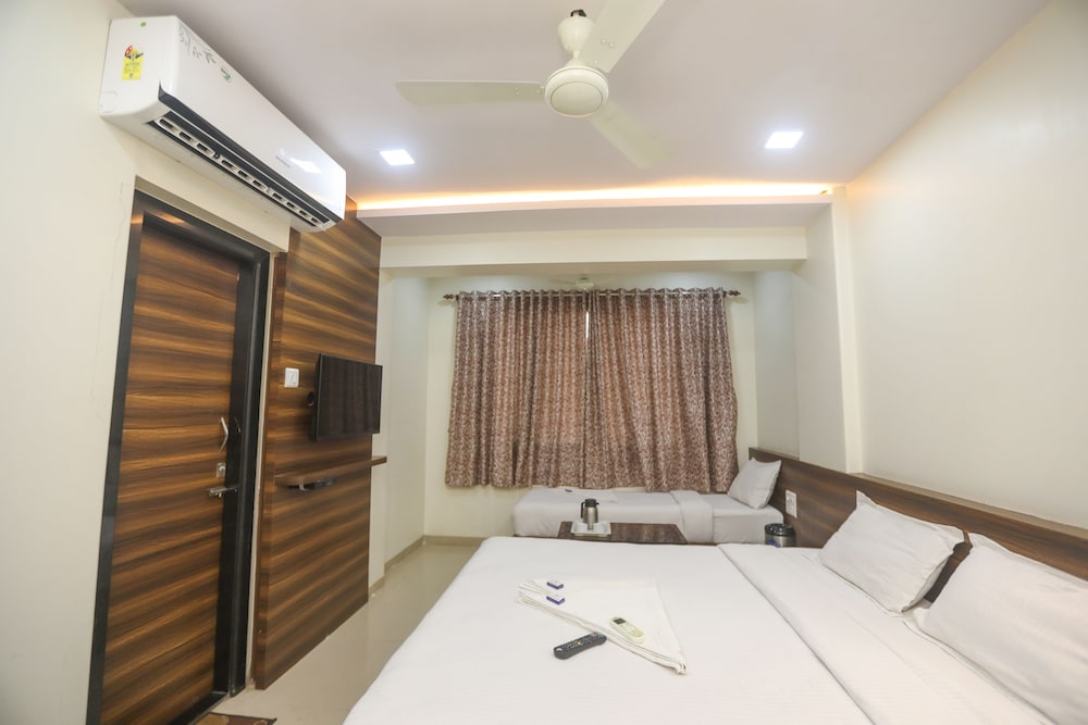 Hotel Midtown Andheri 7/34