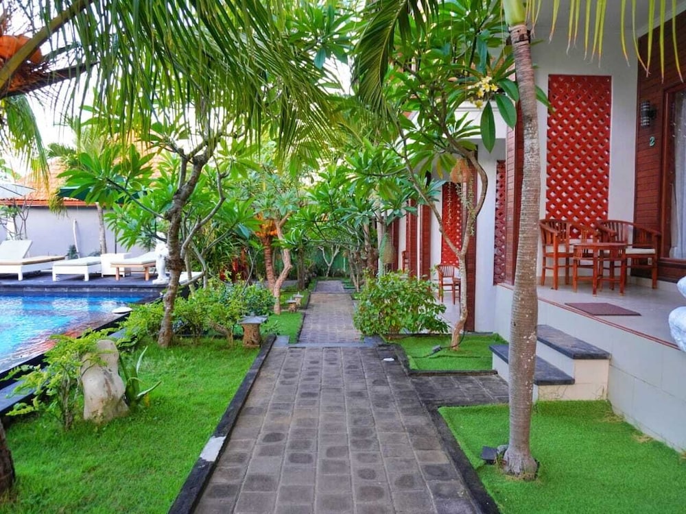 Lembongan Cempaka Villa & Restaurant 36/50