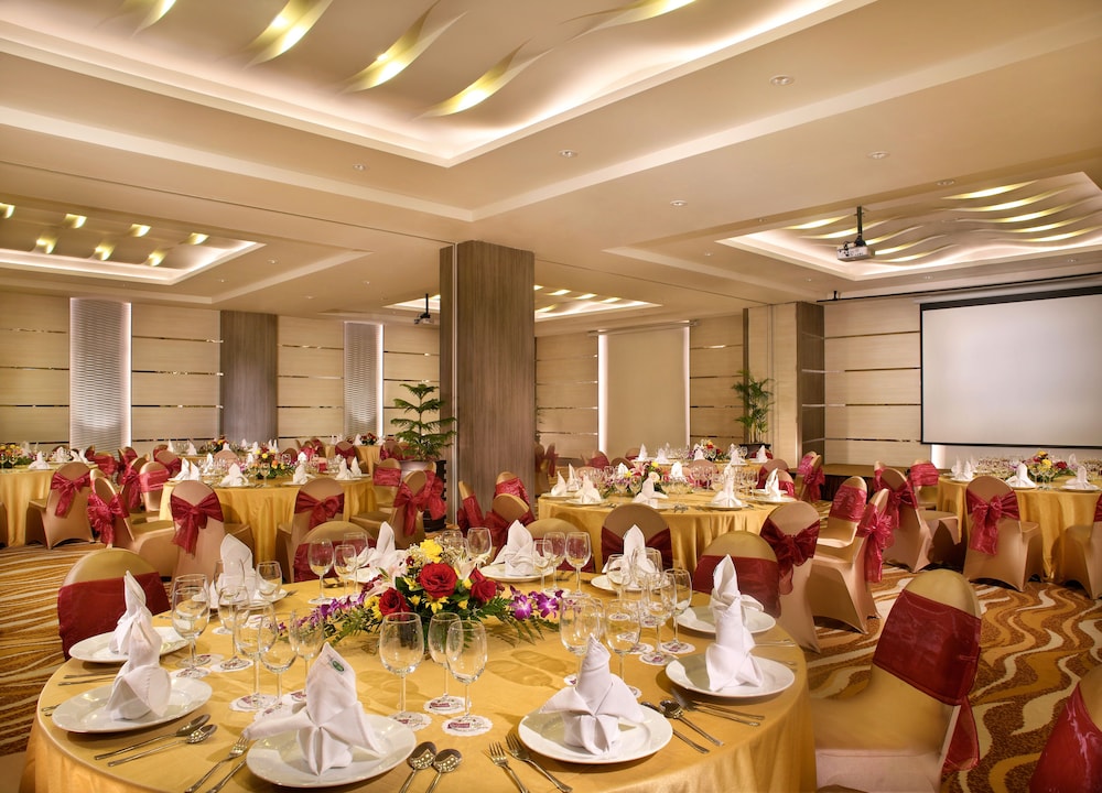 FUGO Hotel Banjarmasin (ex Mercure Banjarmasin) 43/55