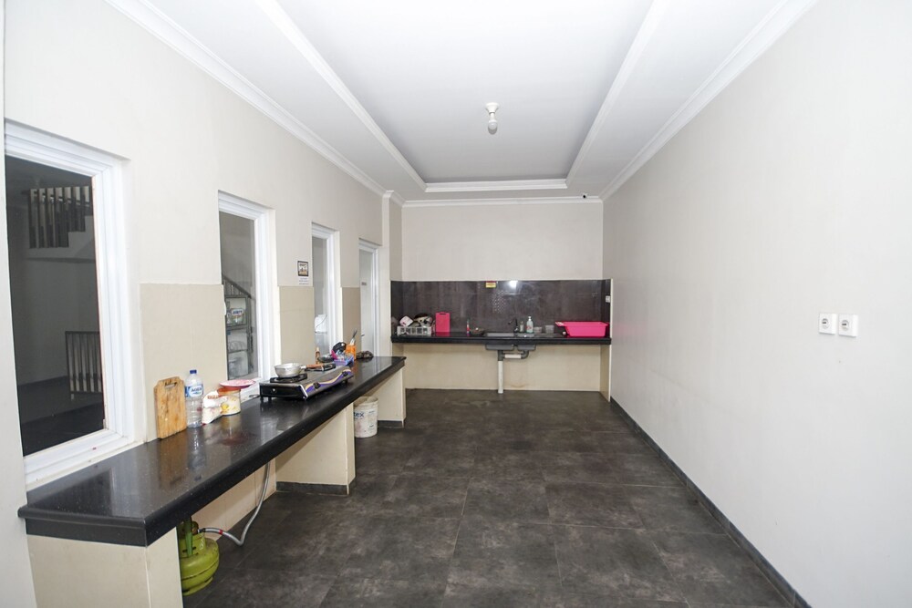 OYO 270 Madinah Residence Syariah 20/26