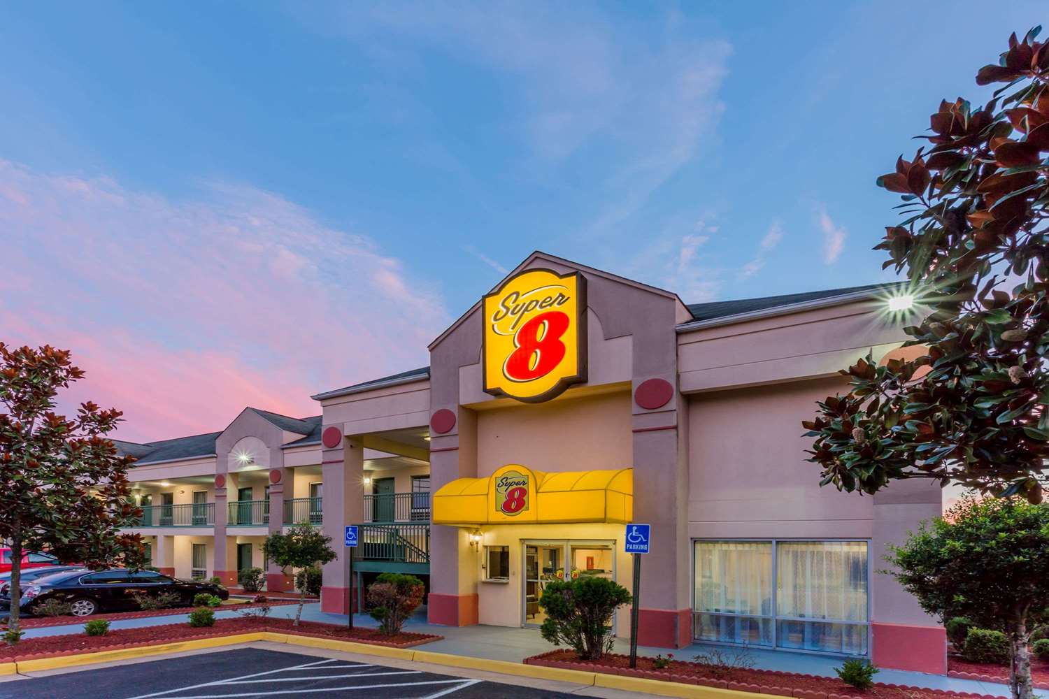 Super 8 by Wyndham Stafford 4/19