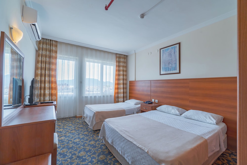 Pineta Club Hotel 12/50