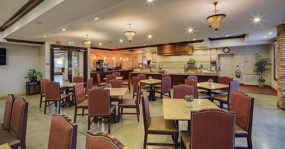 Ayres Hotel Chino Hills 42/55
