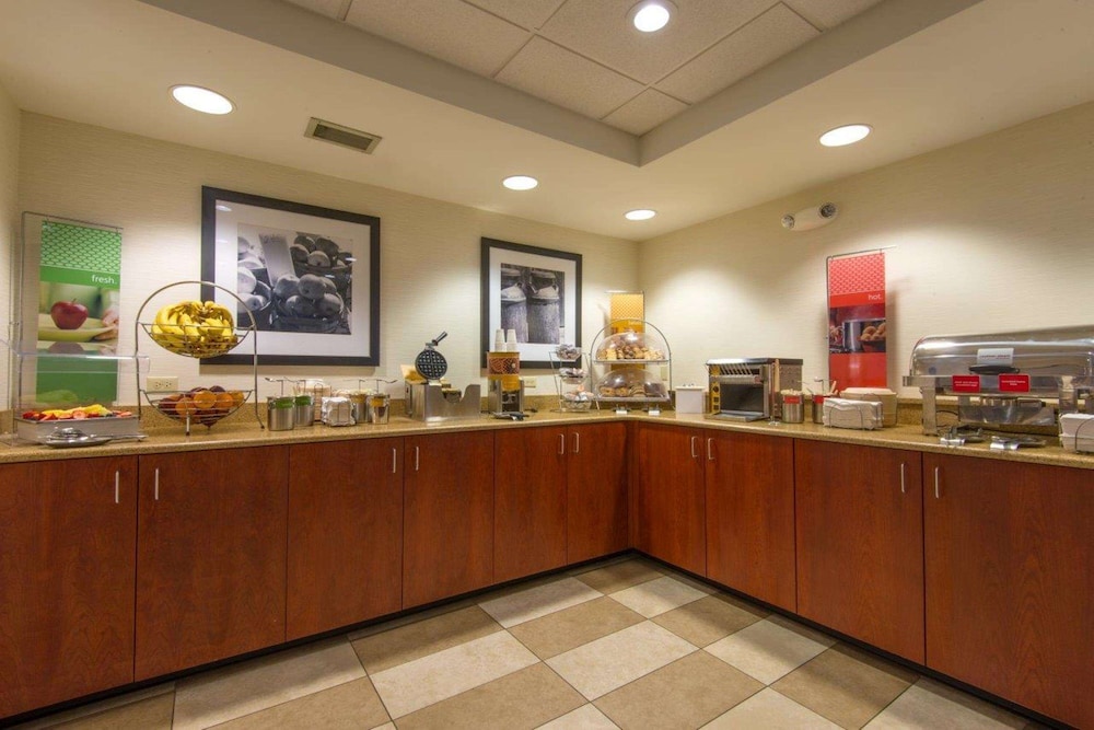 Hampton Inn White River Junction 14/81