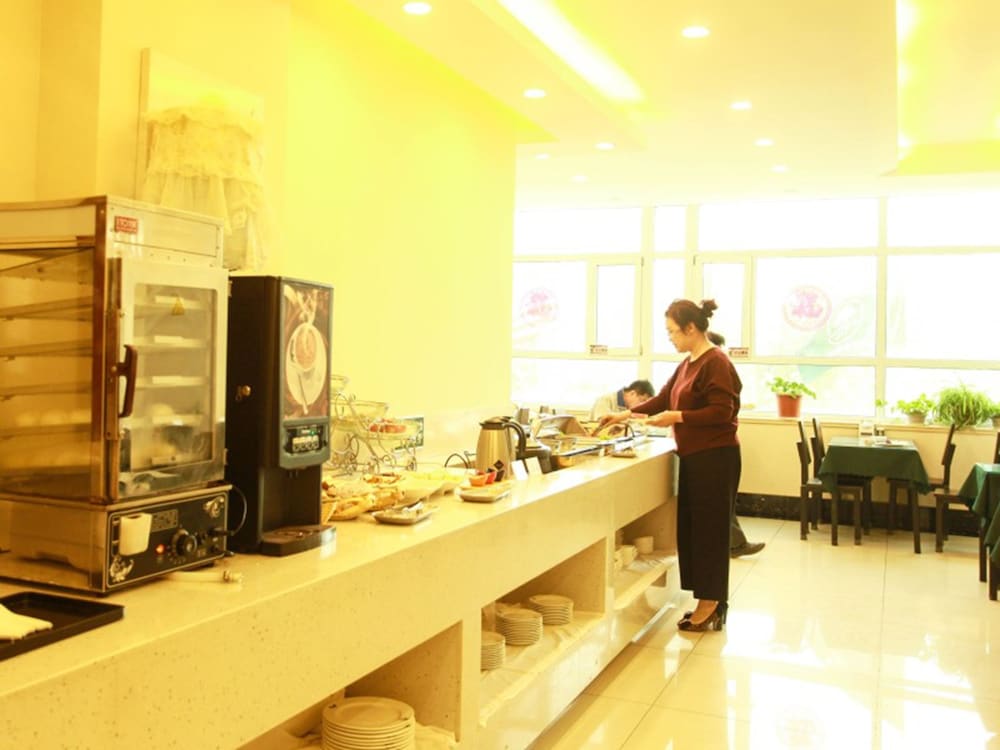 Greentree Inn Shandong Yantai Fushan District Yongda Street Express Hotel 7/25