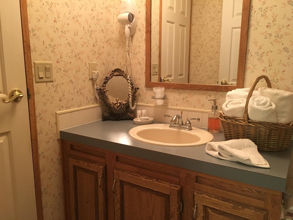 Shady Lady Bed & Breakfast 17/61