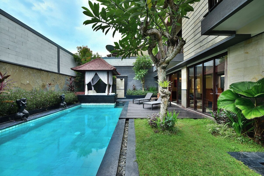 The Khayangan Dreams Seminyak 37/50