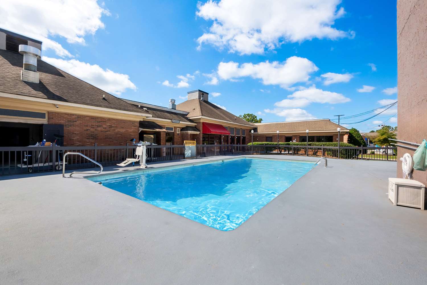 Quality Inn and Suites Fayetteville I-95, NC 34/36