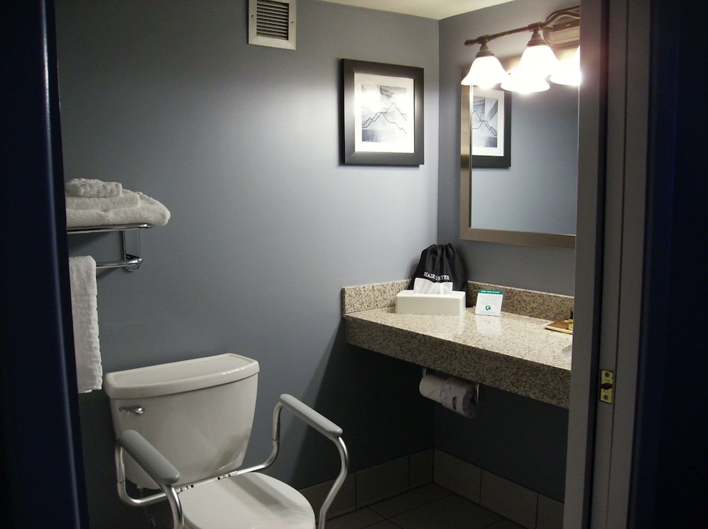 Best Western Plus Bradford Inn 7/38