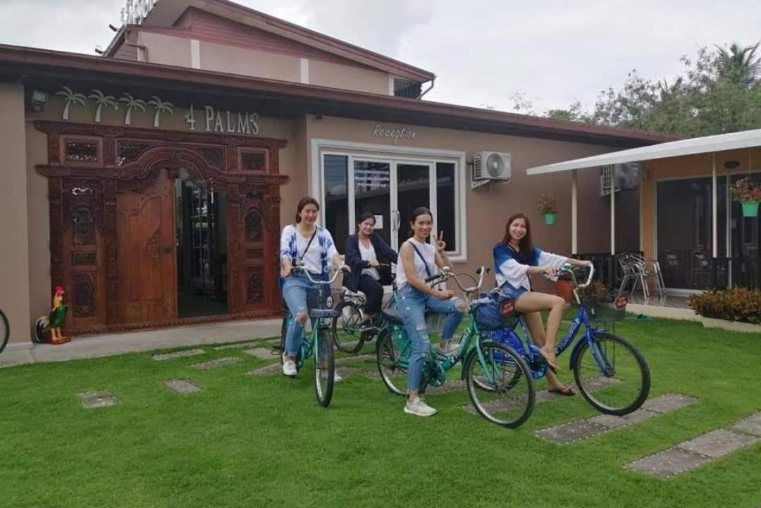 4 Palms Resort 39/45