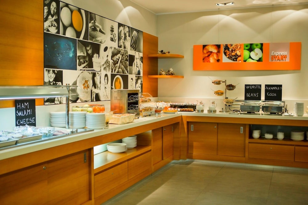 restaurant-cafeteria