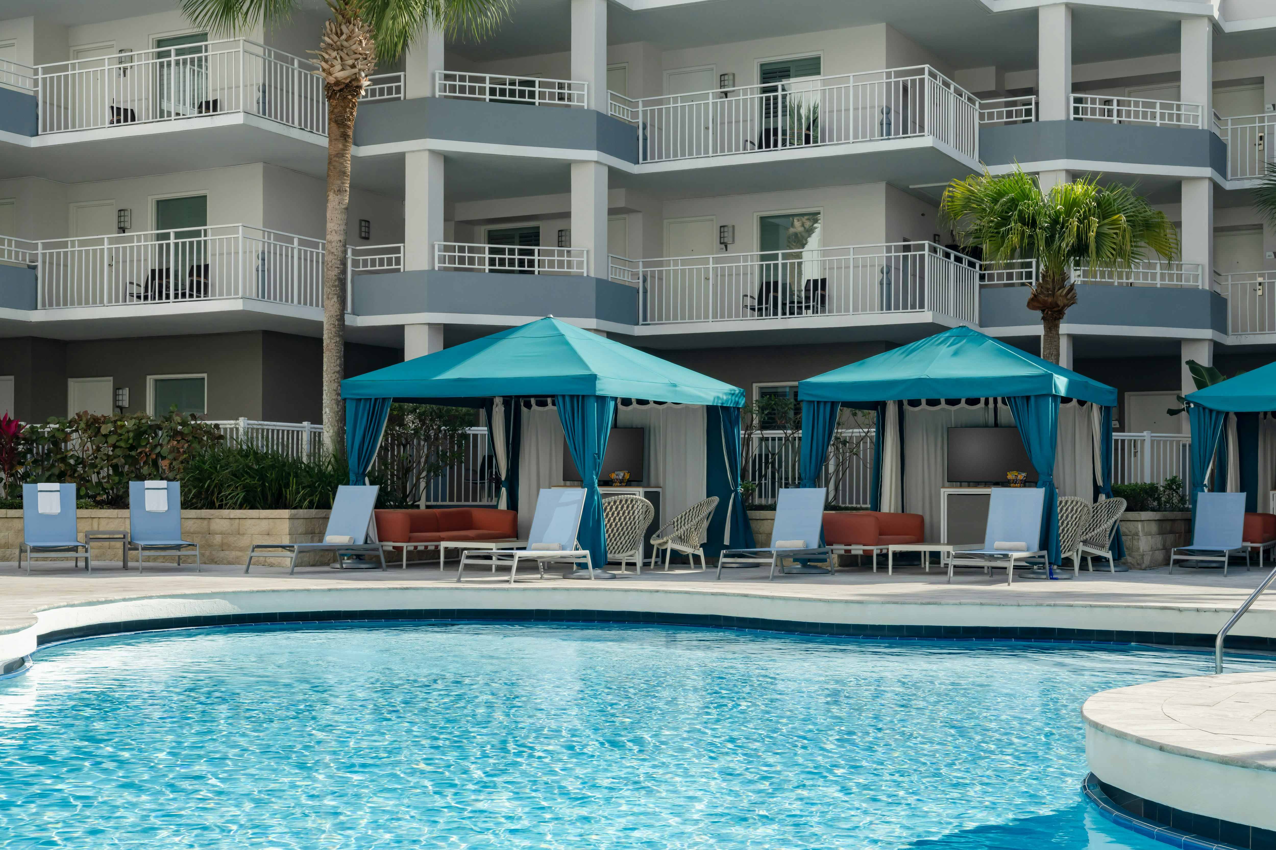 Embassy Suites by Hilton Orlando Lake Buena Vista Resort 7/100
