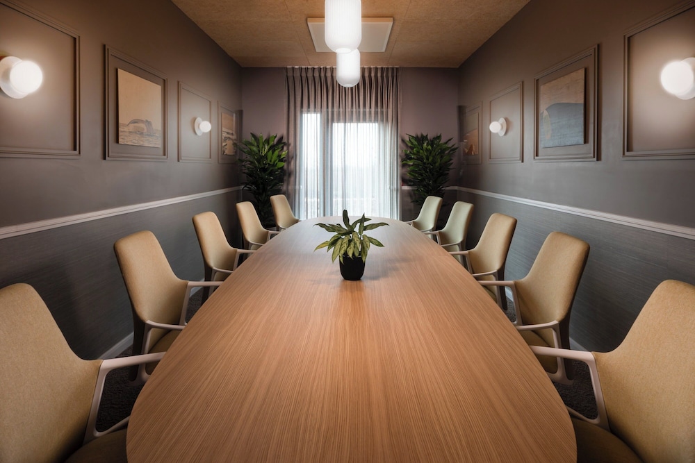 voco Zeal Exeter Science Park By IHG 40/50