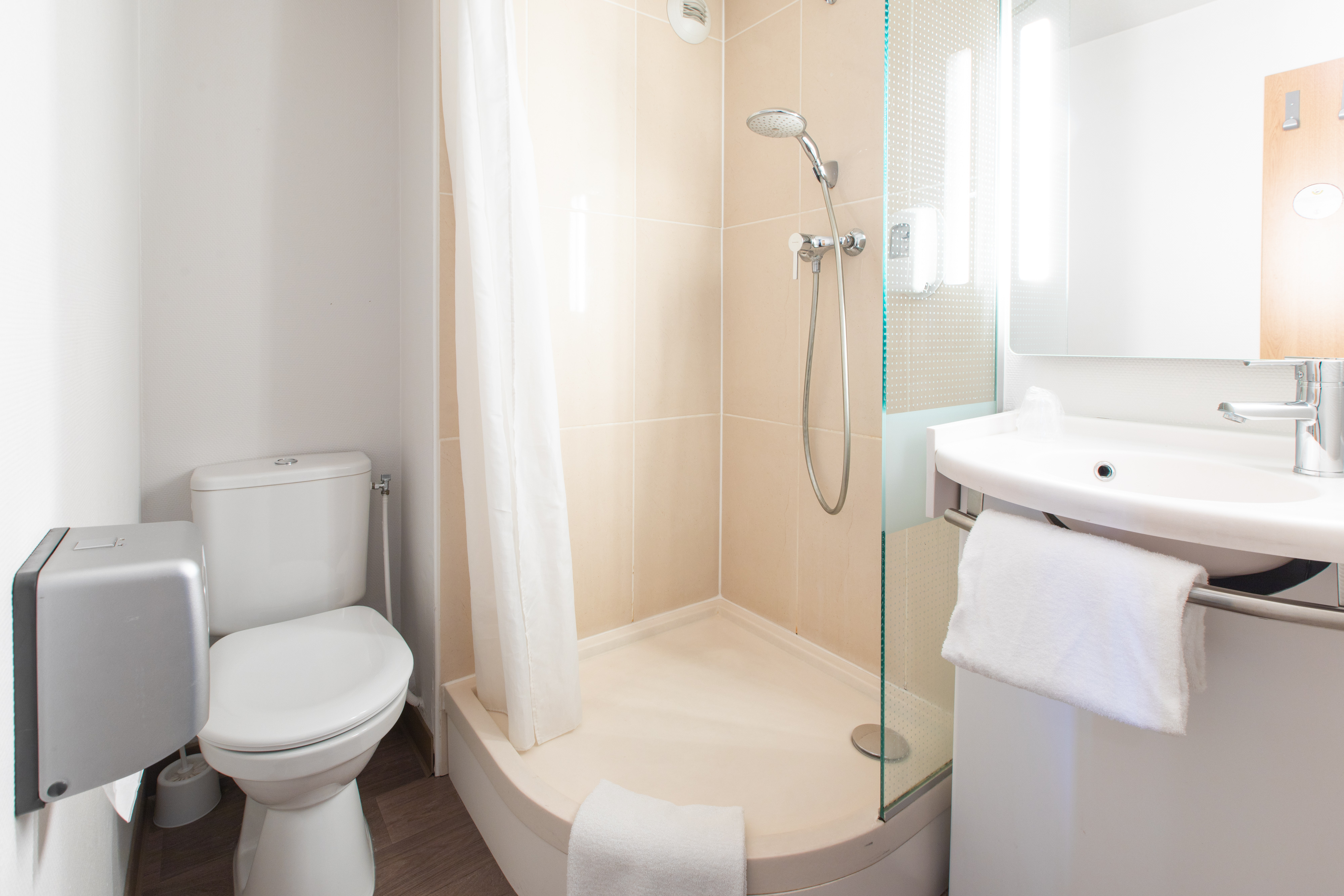 غرفة قياسية بسرير مزدوج، B&B Hotel Saint Malo Centre 2/2