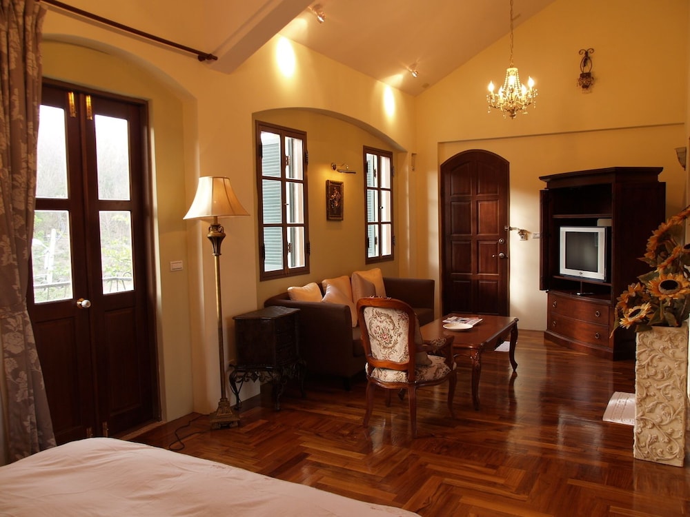 Tuscany Resort 25/50