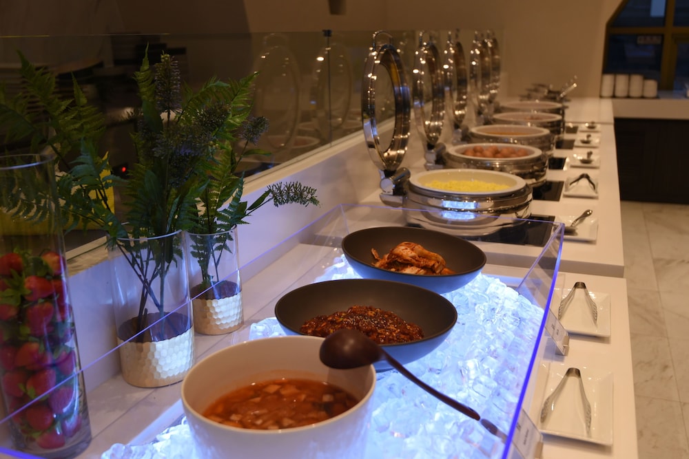 Hotel Intrada Icheon 49/66