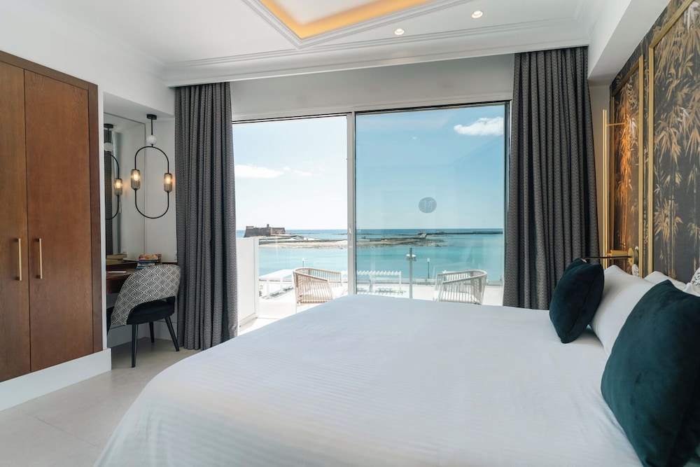 Blue Marina Suites 5/43