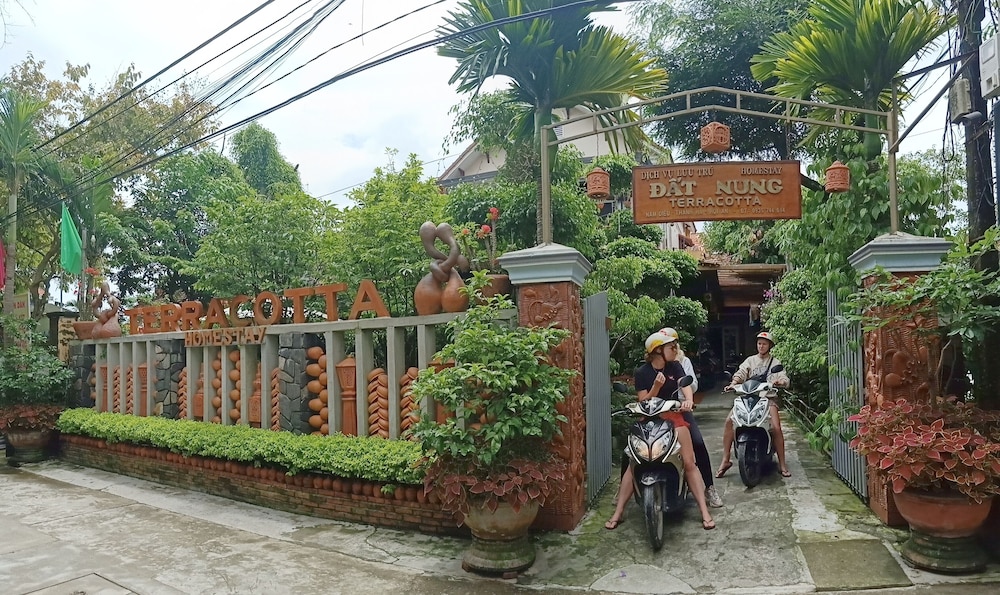 Terra Cotta Homestay And Hostel photo3