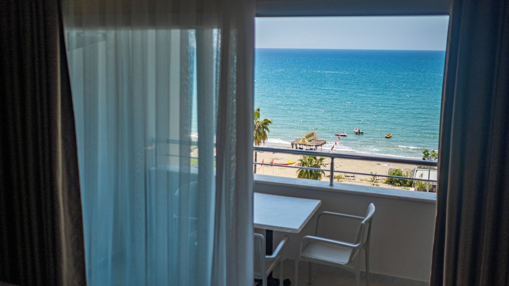 Cimen Hotel 48/50