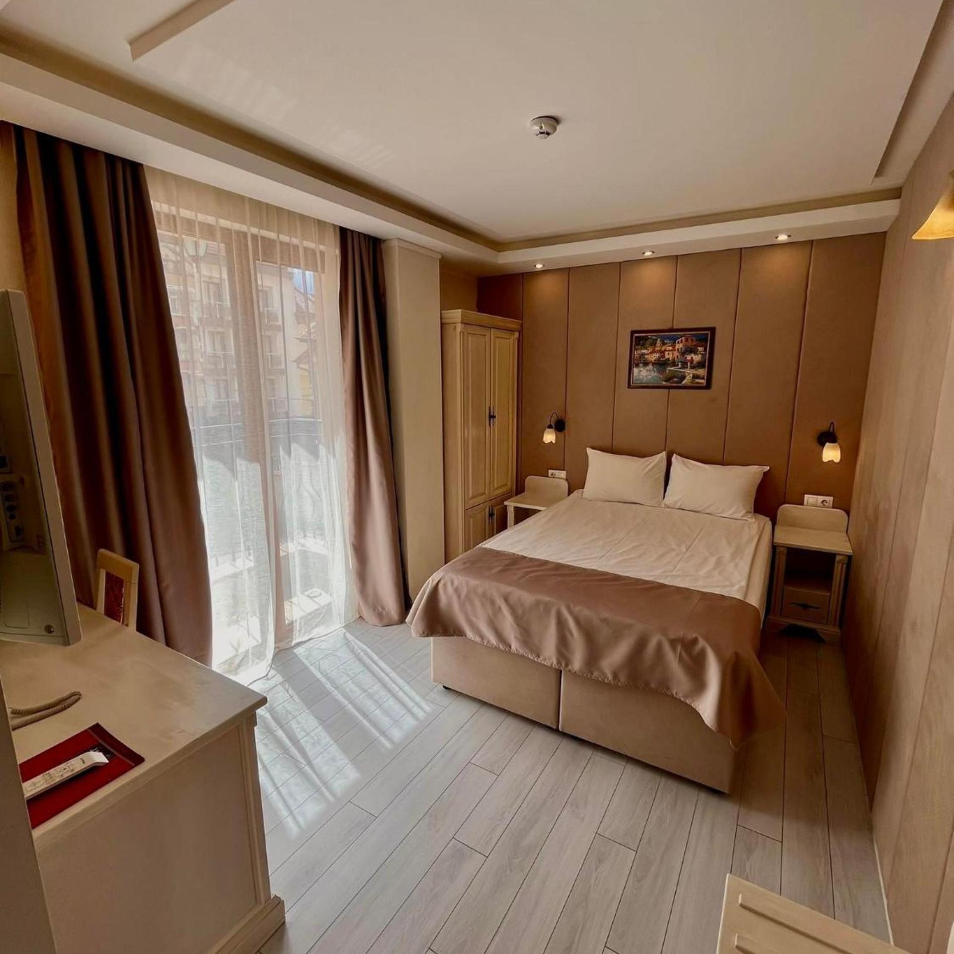 Hotel Adria 10/84