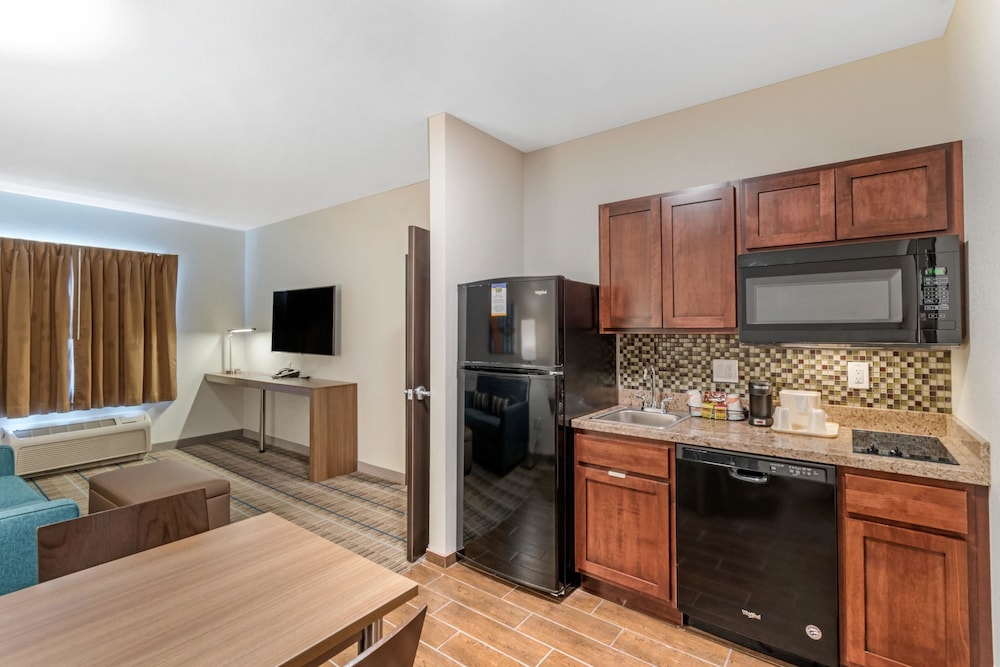 MainStay Suites Denver International Airport 23/44