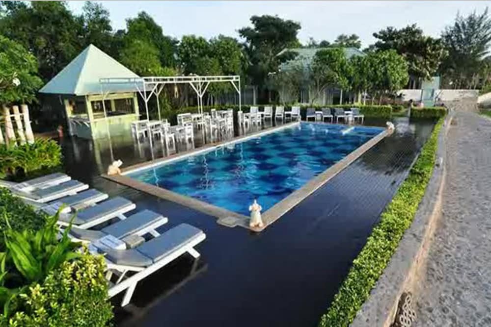 Sea Sky Beach Resort 9/45