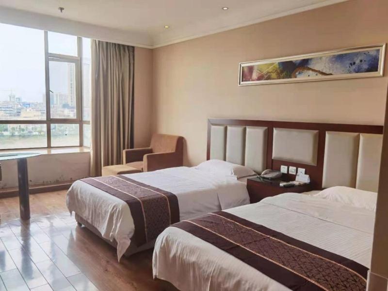 GreenTree Inn Huanggang Hong An Wal-Mart Plaza Business Hotel 9/50