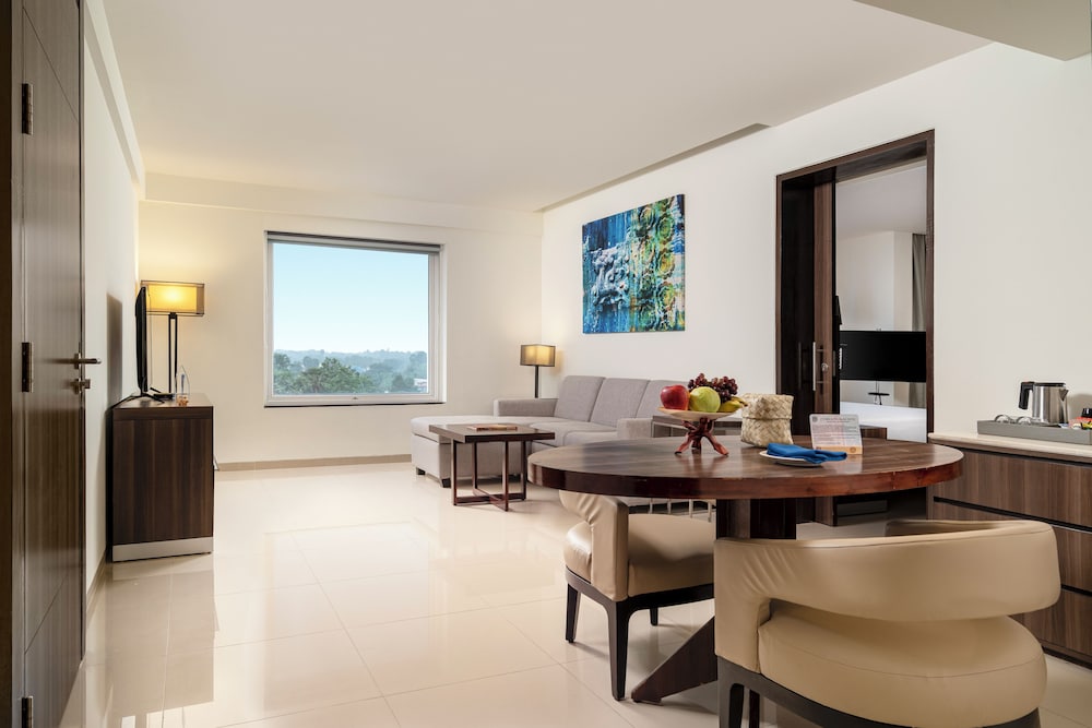 Jkr Resort Spa 24/42