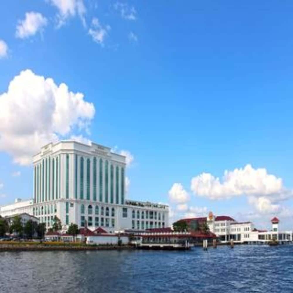 Berjaya Waterfront Hotel, Johor Bahru 61/64