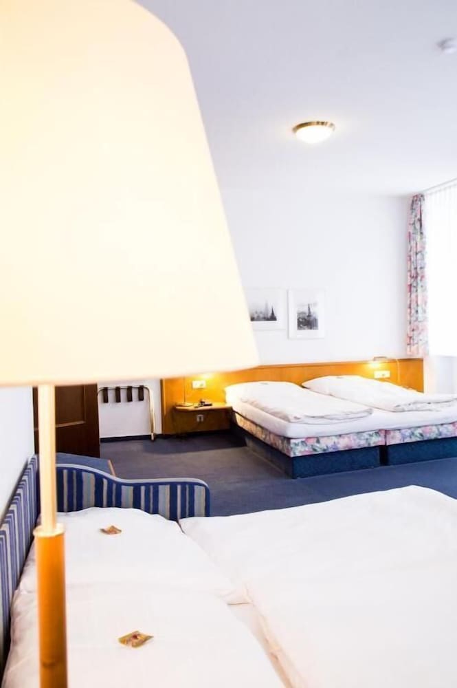 Hotel Am Rathaus 7/24
