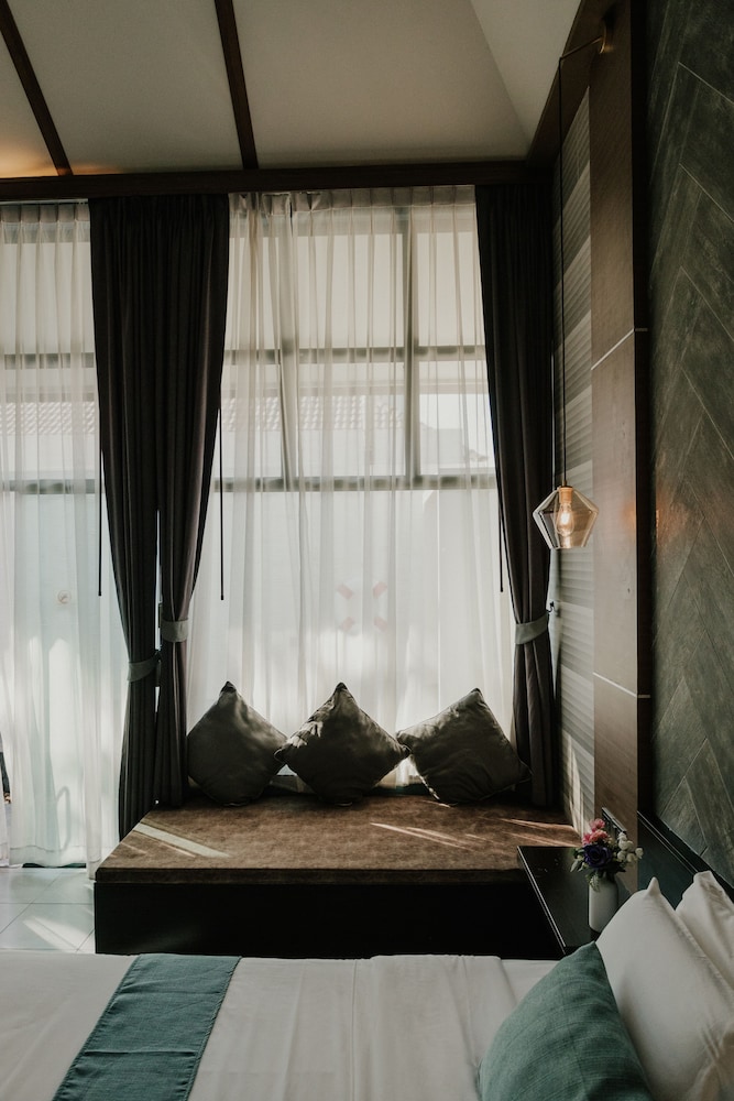 Arun Dara Villa 17/58