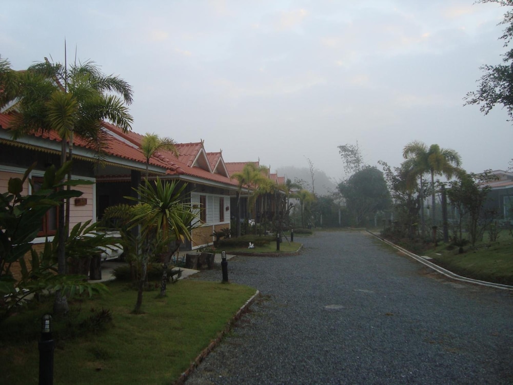 Chiang Rai Khuakrae Resort 57/64