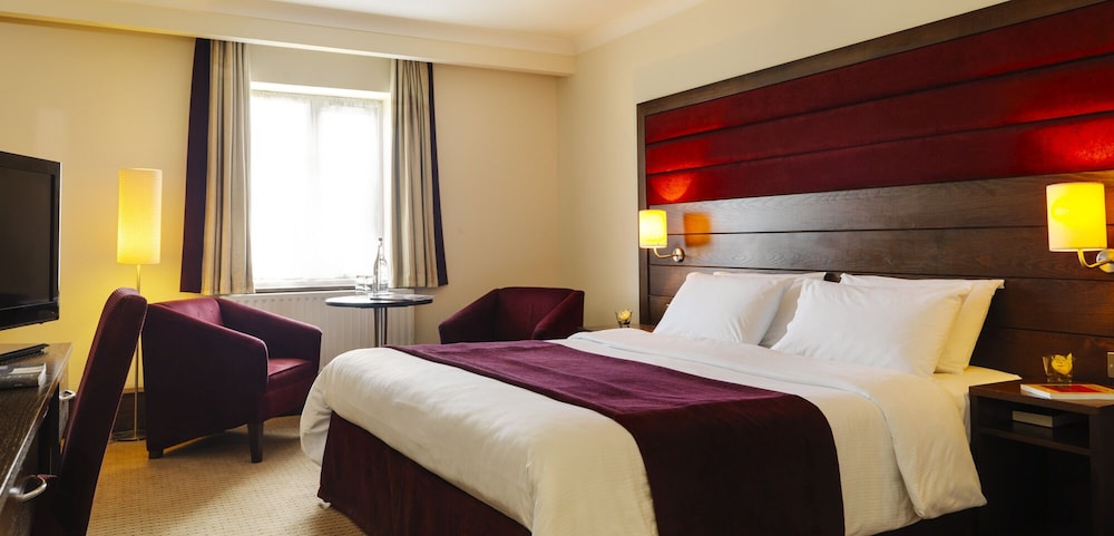 Cavan Crystal Hotel 21/57