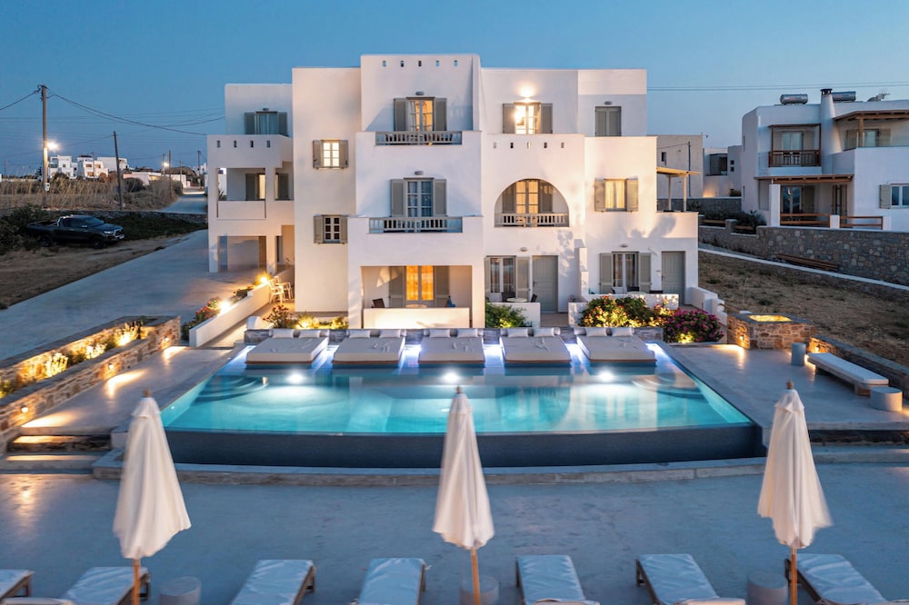 Agnanti Hotel 62/69