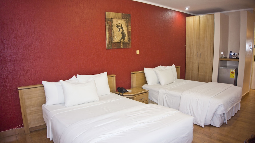 Tropical Enclave Hotel 19/60