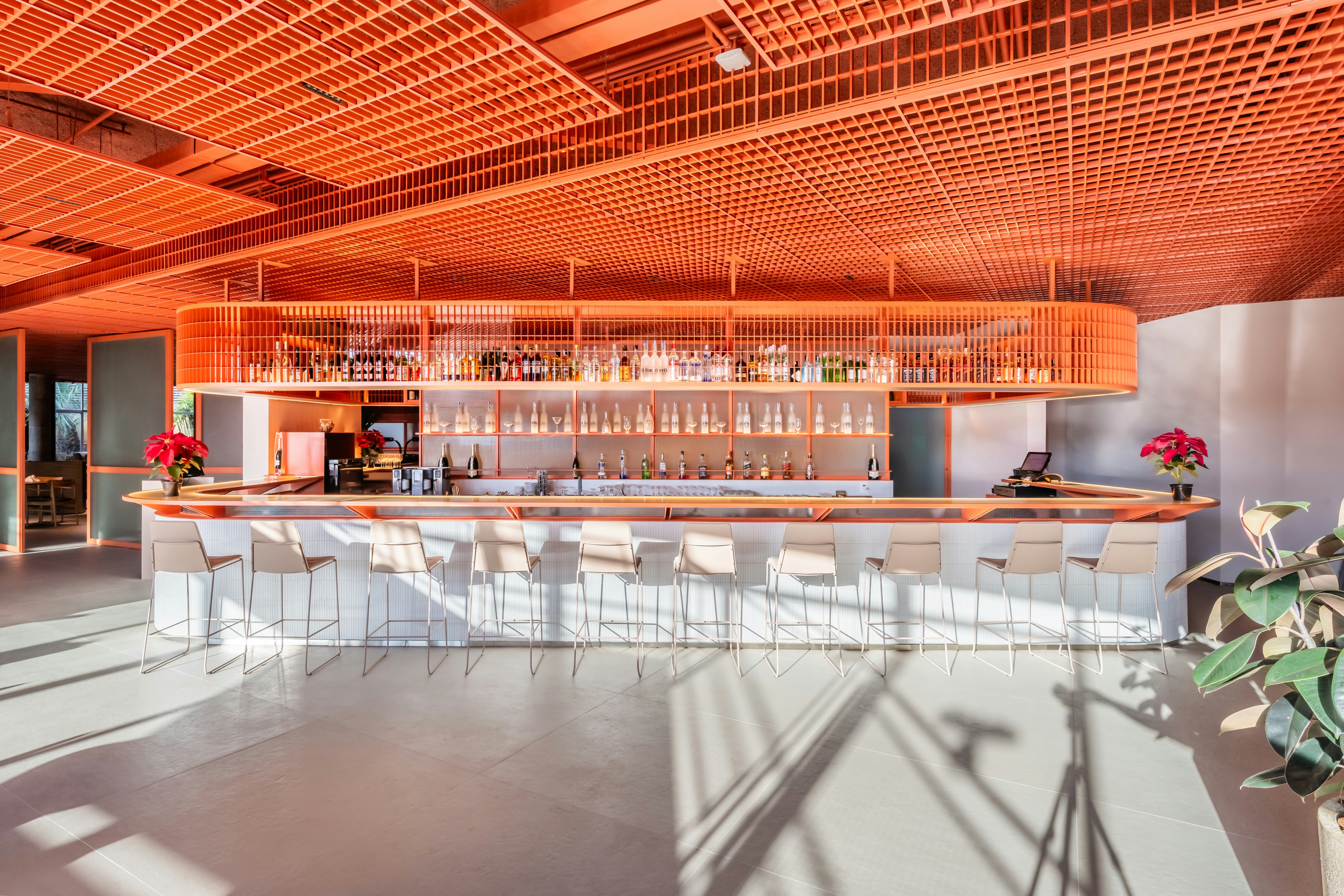 Almenat Embu das Artes, Tapestry Collection by Hilton 3/31