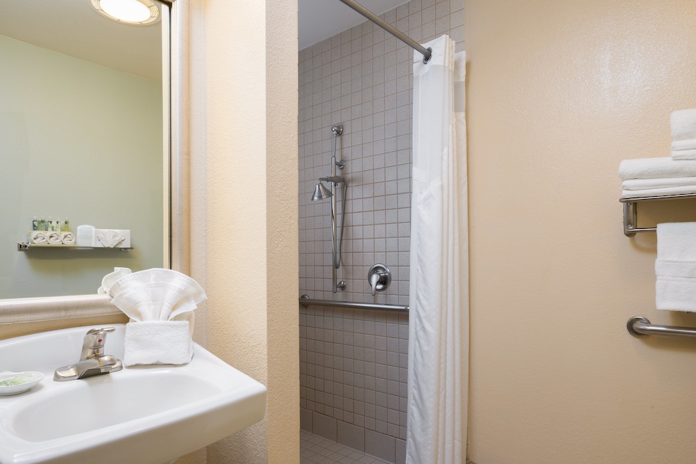 Holiday Inn Express Hotel Suites Santa Clara Silicon Valley 20/75